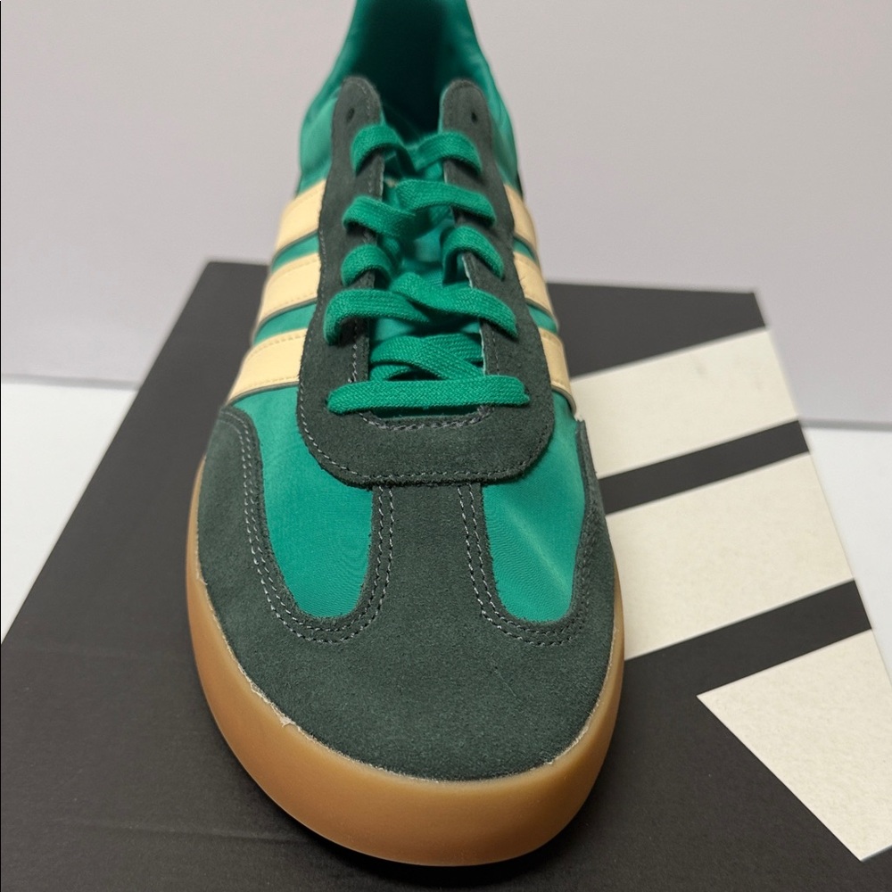 Adidas Men's Sz 10.5 Barreda Decode Green and Cream Sneakers NIB - Picture 7 of 8